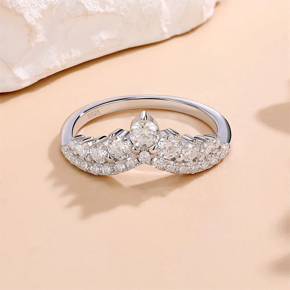 LinkerLove S925 Sterling Silver Rings D Color Moissanite Crown Wedding Bands Anniversary Gift Classic Trendy Engagement Jewelry